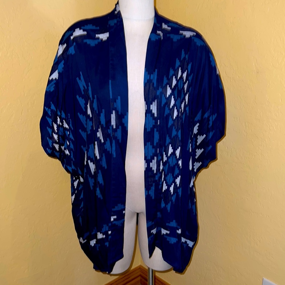 3/$15 Rock &Roll Cowgirl kimono, size M